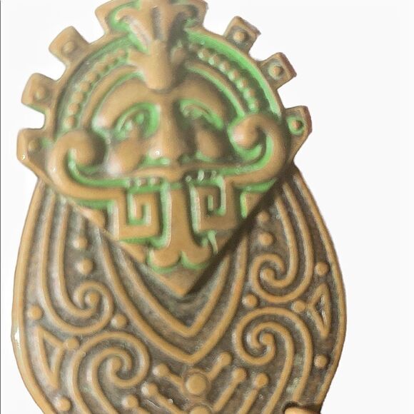 Vintage Banana Bob Aztec theme ox Gold green chandelier clip back earrings - Picture 8 of 8